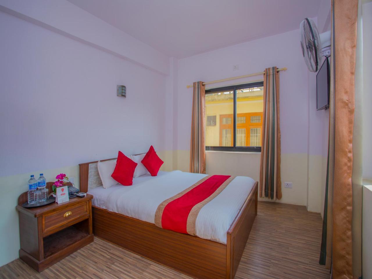 Oyo 255 White Zambala Hotel Kathmandu Exterior foto