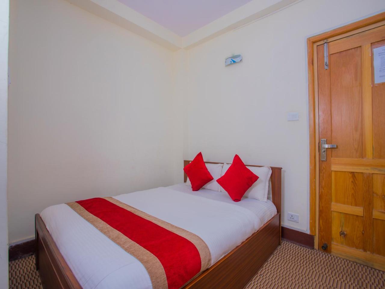Oyo 255 White Zambala Hotel Kathmandu Exterior foto